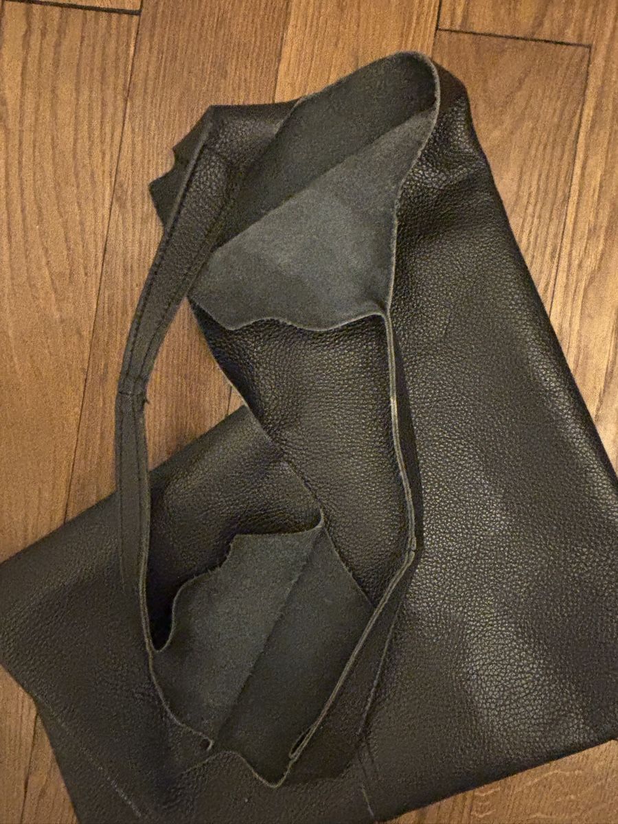 Sacs femmes: schwarze Ledertasche – D'occasion à Basel par lkl_5l2h 1