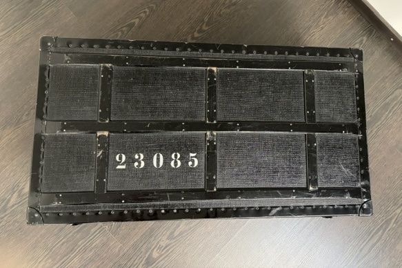 Transportkisten: Offizierskiste Schweizer Armee mit Schlüssel – Gebraucht aus Winterthur von Etimax 3