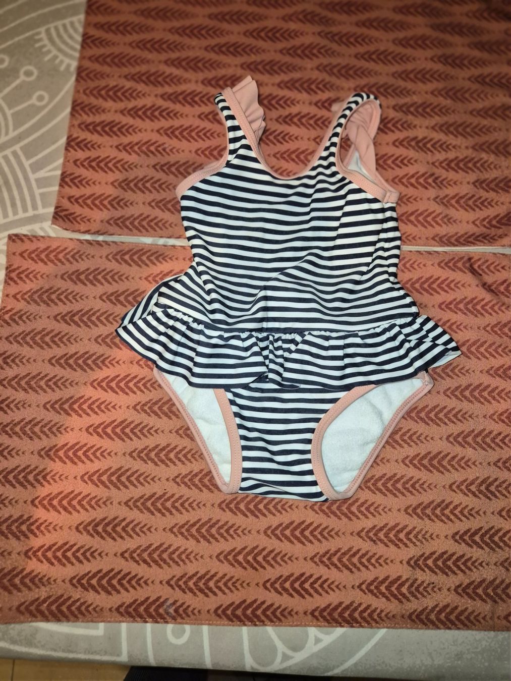 Costumi da bagno & Bikini: Toller,gestreifter Badeanzug, Gr. 98. – Usato da Urdorf venduto da Nataschli