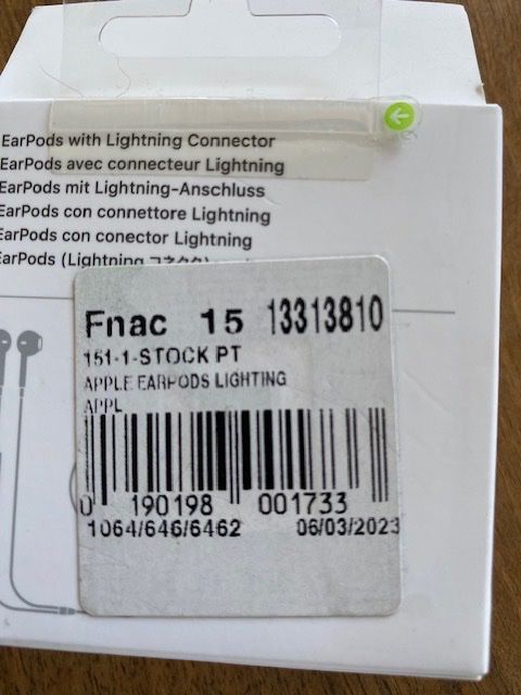 Apple Kopfhörer: EarPods von Apple – Neu (gemäss Beschreibung) aus Kehrsiten von shirodhara 1
