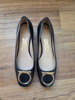 Ferragamo Gancini Flats Shoese Black/Schwarz/6.5C/EU36.5