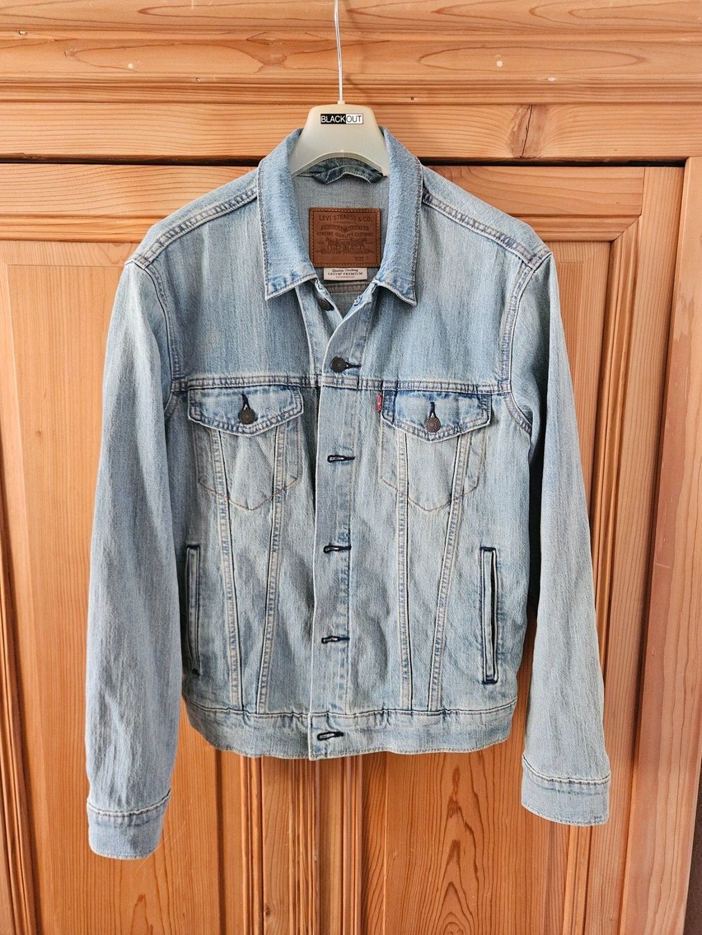 Levi's Jacken: Jeansjacke Levi's - The Trucker - Washed Blue – Gebraucht aus Rothrist von Kev199