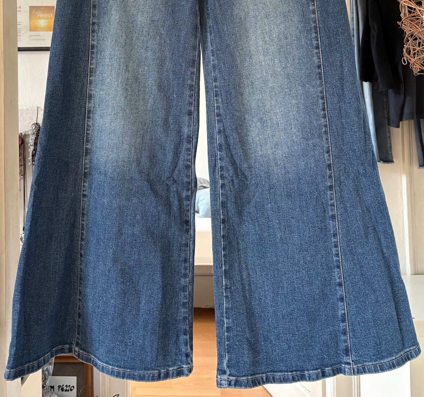 Jeans: JEANS WIDE! M – Neu und originalverpackt aus Locarno von NicoNion 2
