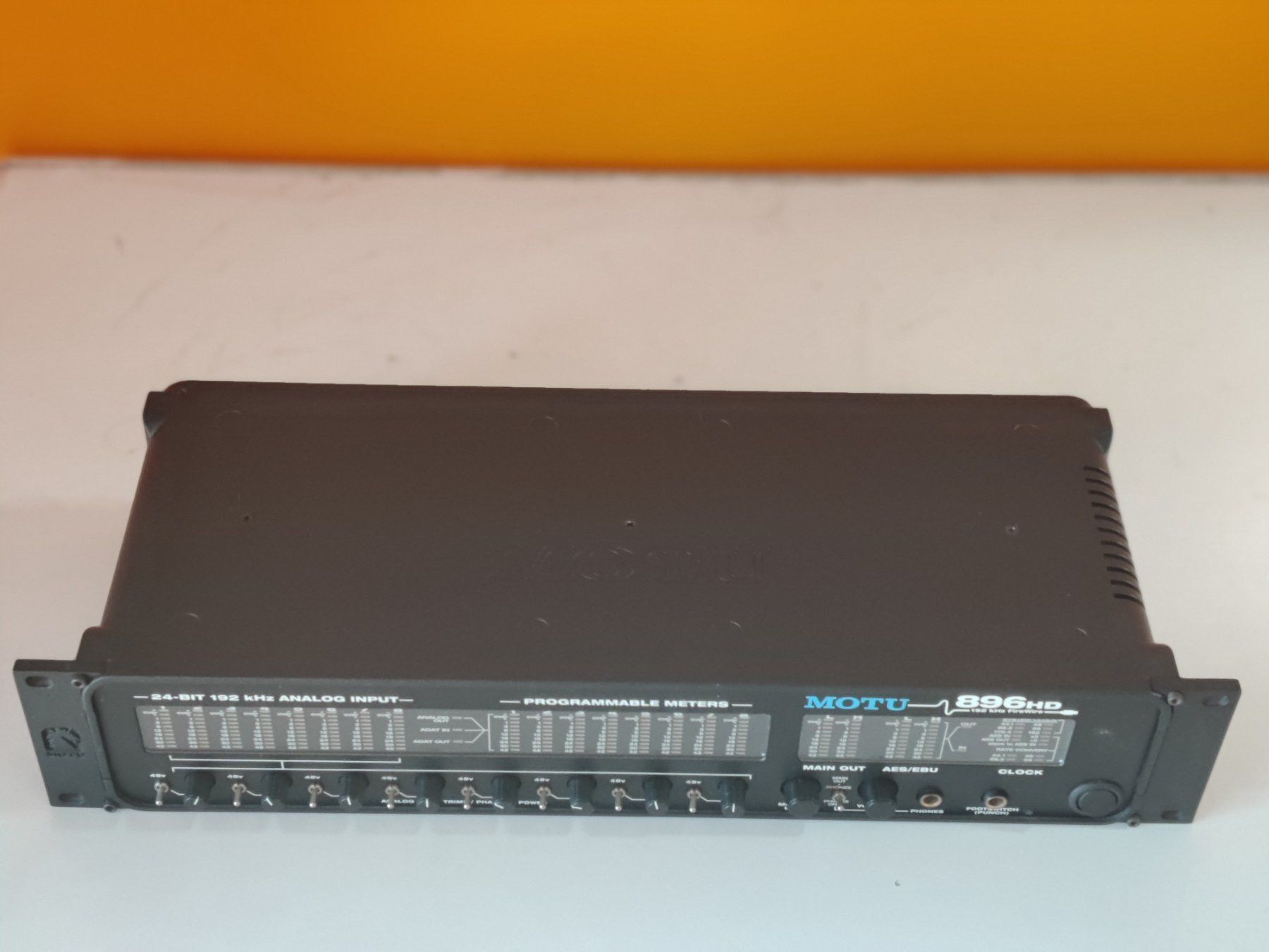 Attrezzatura per studi di registrazione: MOTU 896HD FireWire Audio Interface – Usato da Viganello venduto da XTECHSTOREX 4
