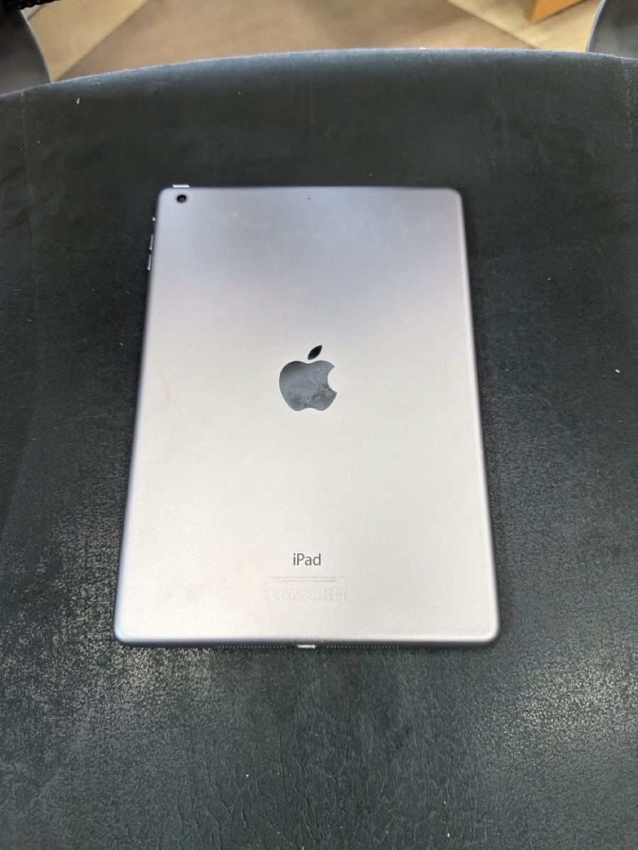 Apple Tablet PC: Ipad Air – Gebraucht aus Balzers von simonB97 1