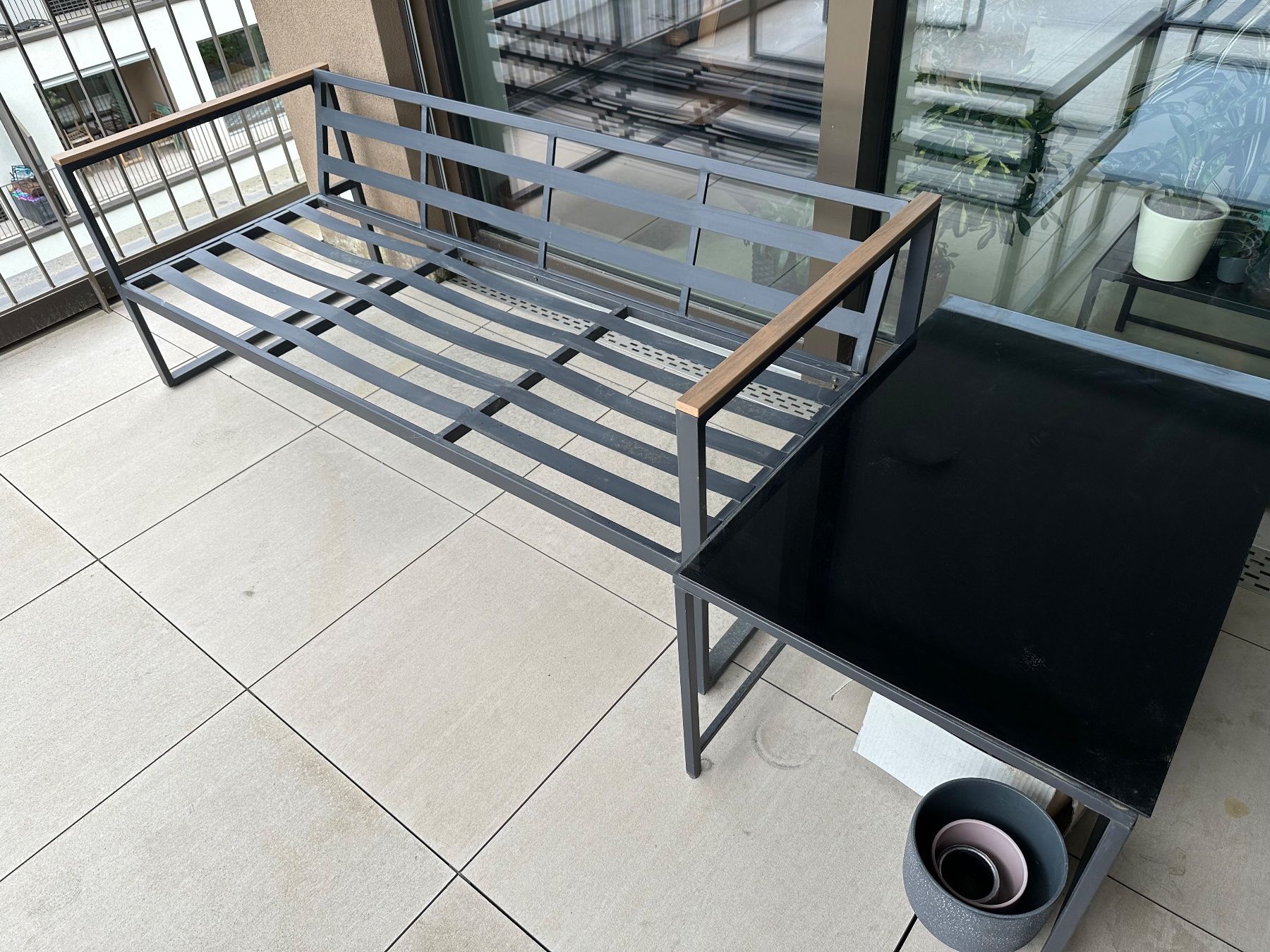 Divani: Canapé et table pour balcon / terrasse – Usato da Marly venduto da eoj_5cs9 1