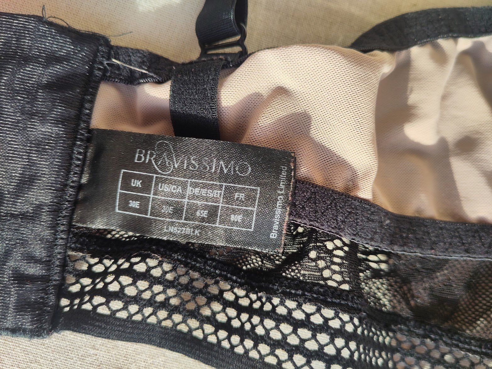 Sonstige Unterwäsche: Schöner schwarzer BH von Bravissimo, Gr. 65E – Gebraucht aus Lugano von kat_lm5b 5