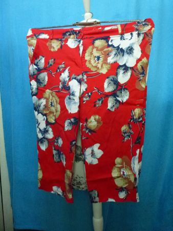 STRETCH SHORT GR XL BIS ZUM KNIE SEHR DEHNBAR NEU RV SOMMER