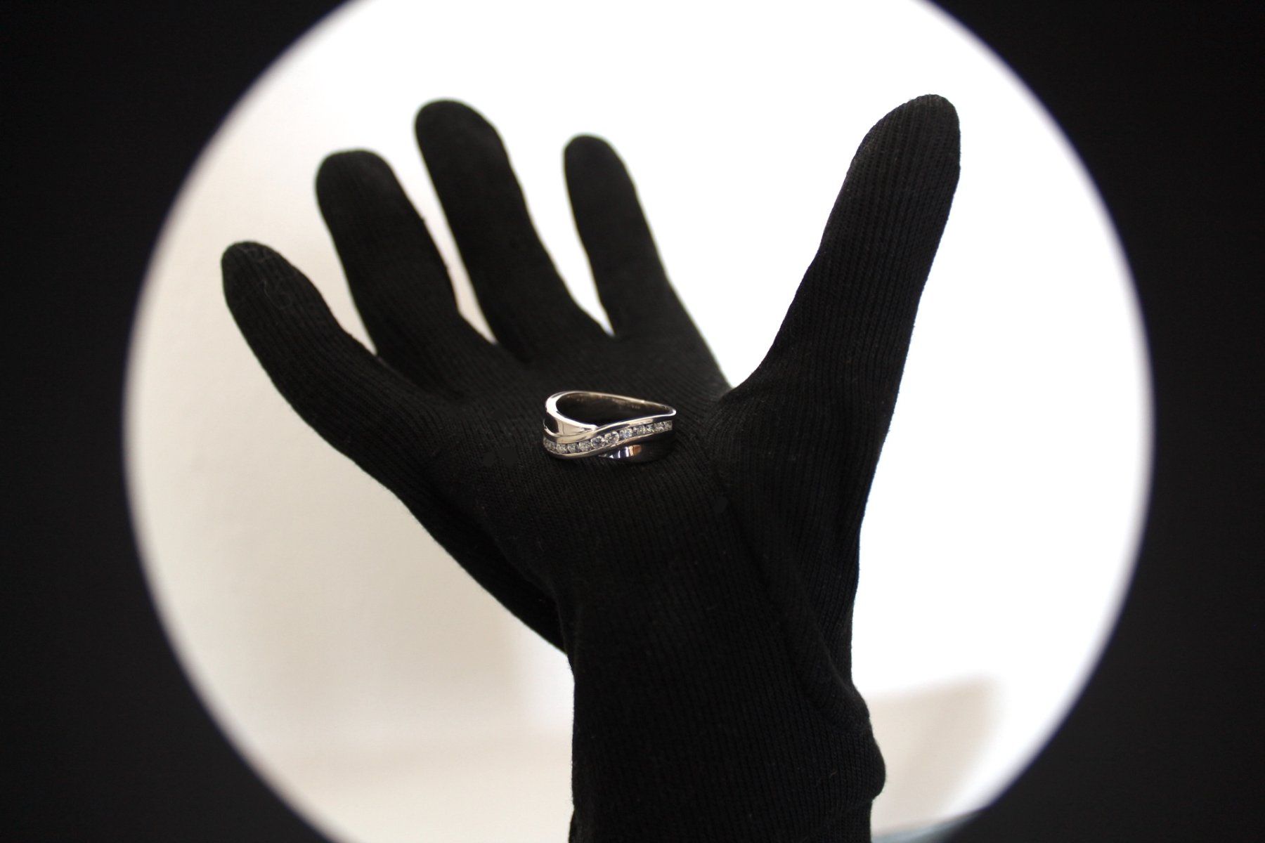 Anelli: Ring mit Strasssteine 925 gepunzt , Gr.58-18.5 – Usato da Locarno venduto da madame-tus-sauds 1