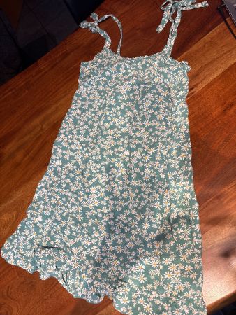 Sommerliches Blumenkleid mit Trägern, Grösse M , mintgrün