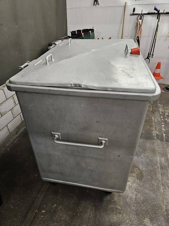 Altro per Ufficio & Commercio: Abfallcontainer 800l – Usato da Kehrsatz venduto da v8n_2tcl