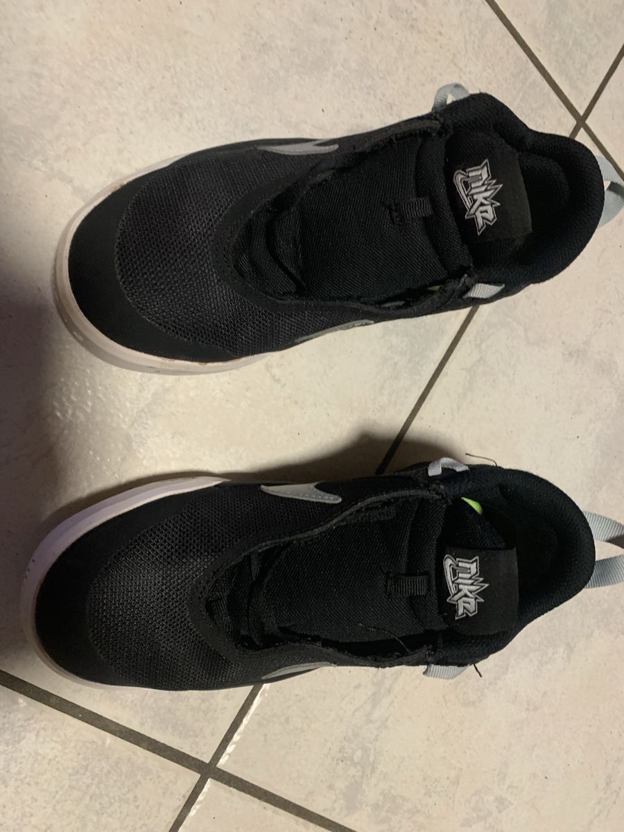 Nike Chaussures hommes: Chaussure Nike – D'occasion à Montsevelier par cel_s9cp