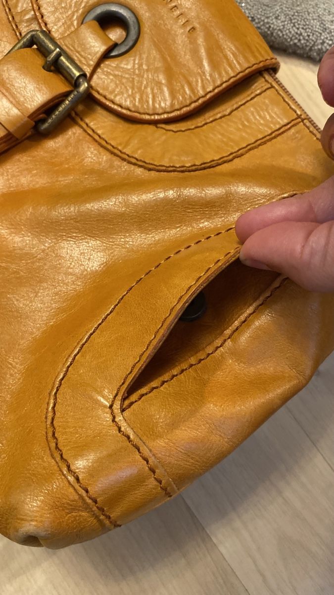 Coccinelle Borse da donna: Coccinelle Ledertasche – Usato da Obfelden venduto da tan_9lj9 9
