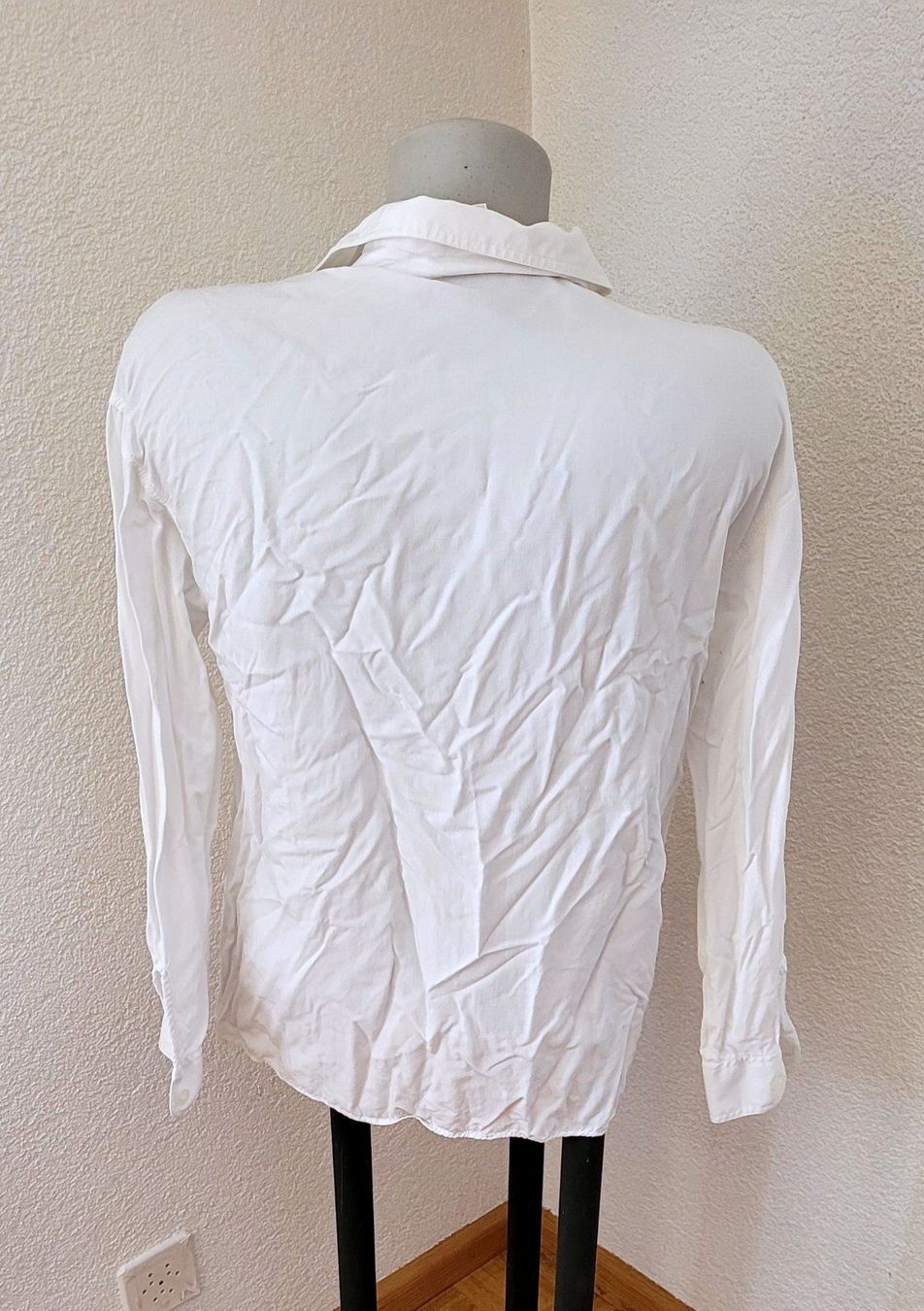 Benetton Camicette: weisse Bluse von Benetton ca. Gr. 36/38 – Usato da Füllinsdorf venduto da Sunnebliemli7 1
