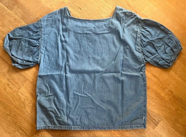 T-Shirts: Cooles, bequemes Jeans-Shirt – Gebraucht aus Steinmaur von Dyleila 1