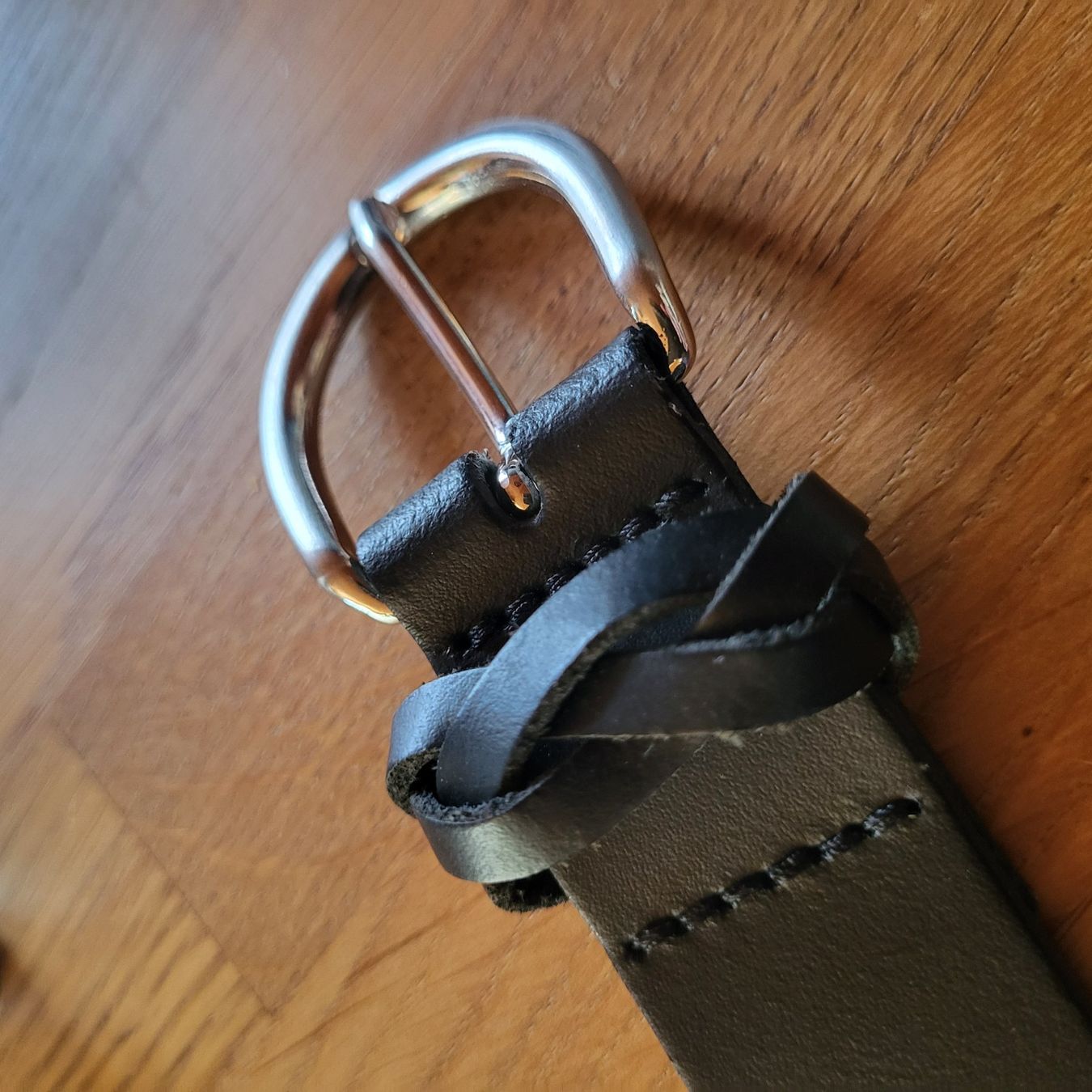 Cinture: Ceinture fine noire avec boucle argentée – Usato da Blonay venduto da tam_zx7g 1