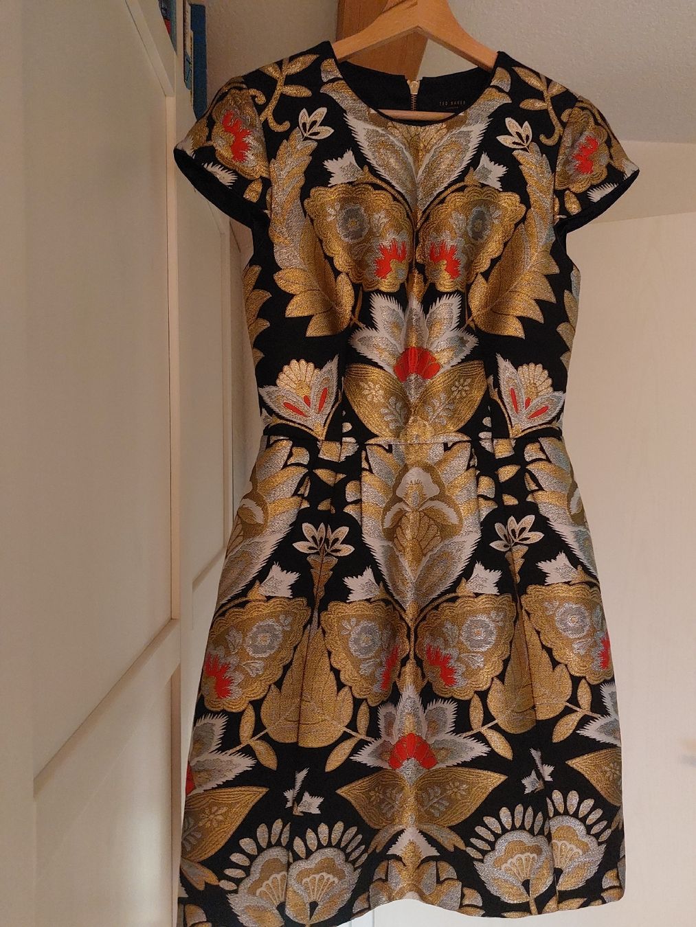 Ted Baker Vestiti: Extravagantes Ted Baker Kleid Abendkleid Couture Jacquard – Usato da Romanshorn venduto da SwissEnn 7