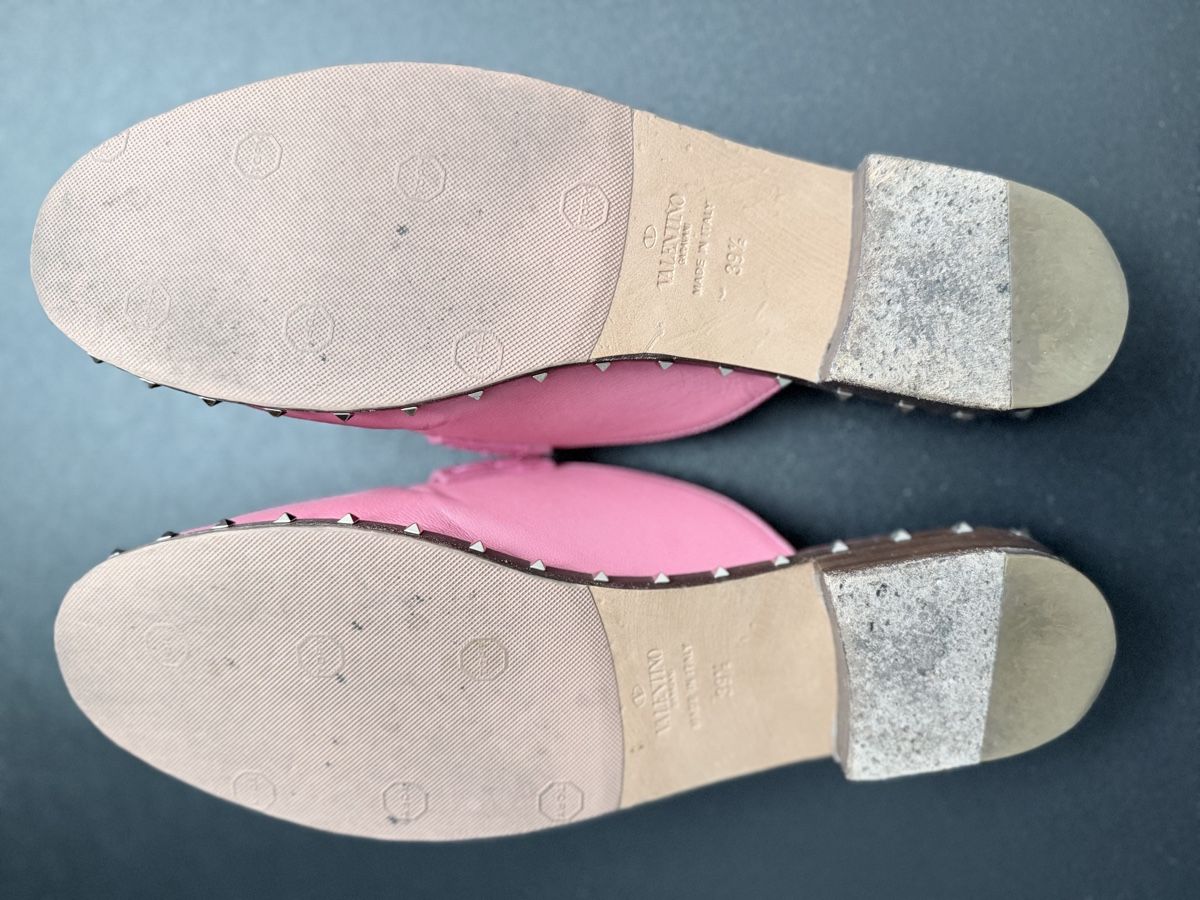 Valentino Herrenschuhe: Mules Valentino Garavani Rockstud roses taille 39 – Gebraucht aus Courgevaux von auxtrouvailles 4