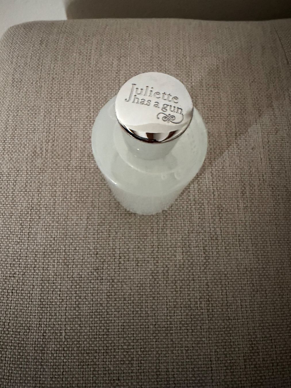 Profumi & Eau de Toilette: Neuwertiges Not A Perfume Superdose Eau de Parfum, 100 ml – Nuovo (secondo la descrizione) da Schaffhausen venduto da sigsag 2