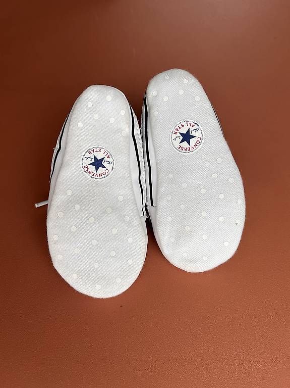 Converse Chaussures garçon: Converse Chucks Babyschuhe Gr. 20 schwarz – D'occasion à Cham par nininanana 3