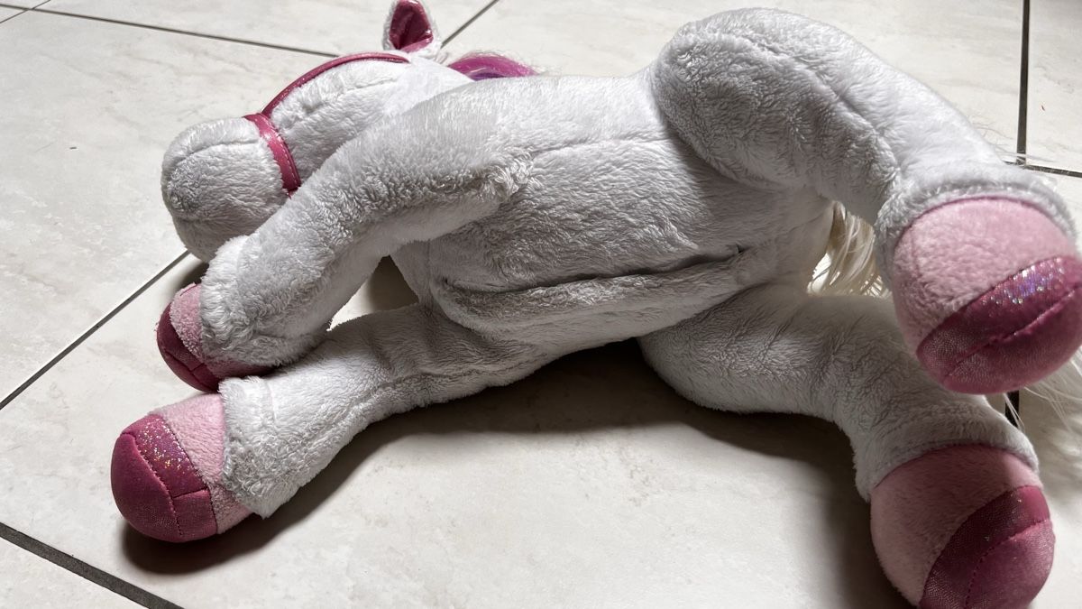 Giocattoli: Interaktives Plüscheinhorn weiss rosa – Usato da Eiken venduto da Sscuro 3