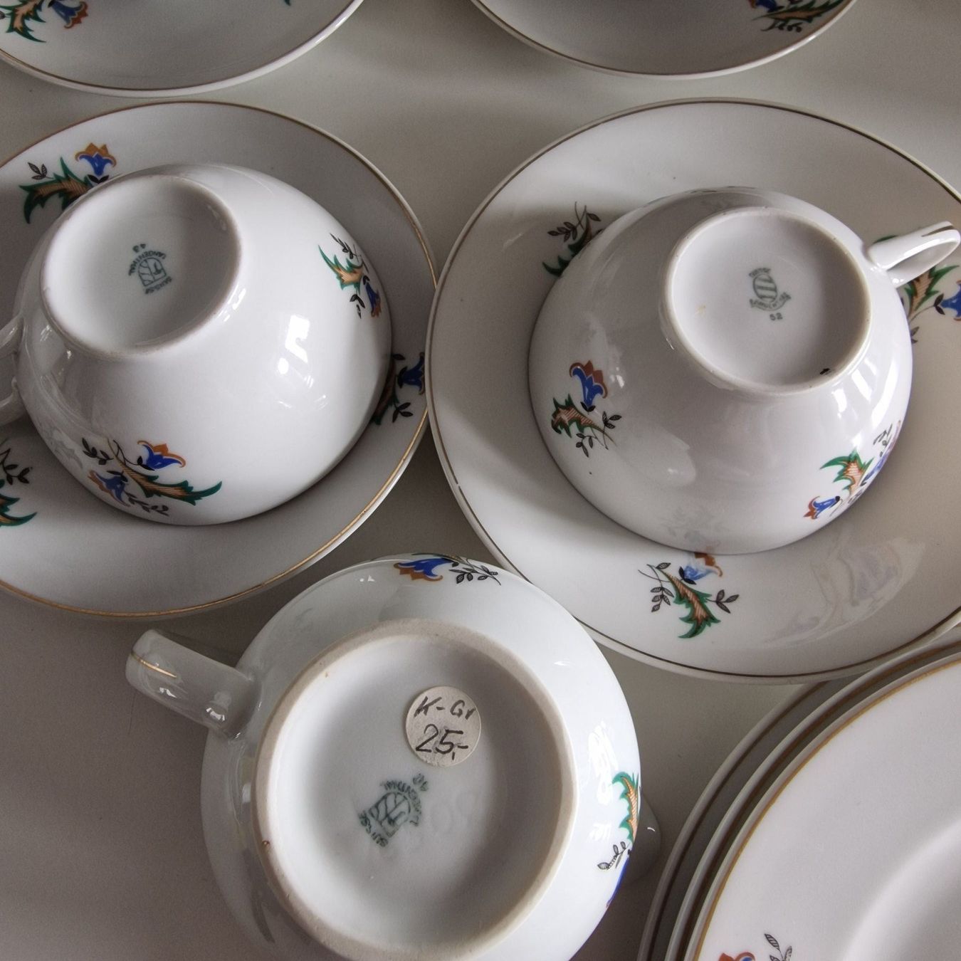 Set di piatti: Langenthal Suisse Vintage, Kaffee- oder Teetassen – Usato da Birr venduto da sen_sy55 7