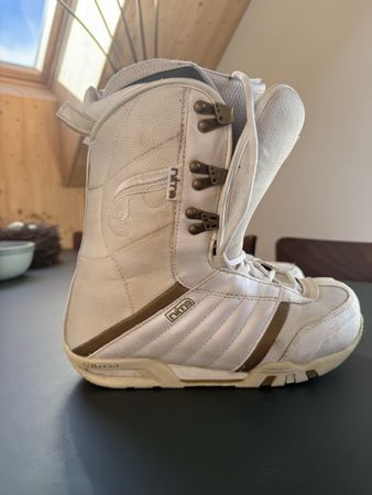 Nitro Snowboard Boots Grösse 40,5 weiss