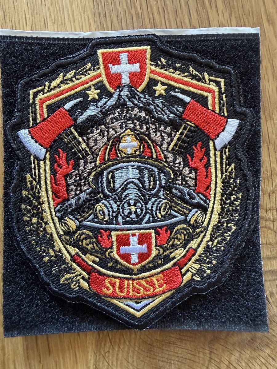 Swiss Placchette & Badge: Speziel Schweizer Feuerwehr Patch Klett neuwertig Abzeichen – Nuovo (secondo la descrizione) da Aarberg venduto da Alprauscher