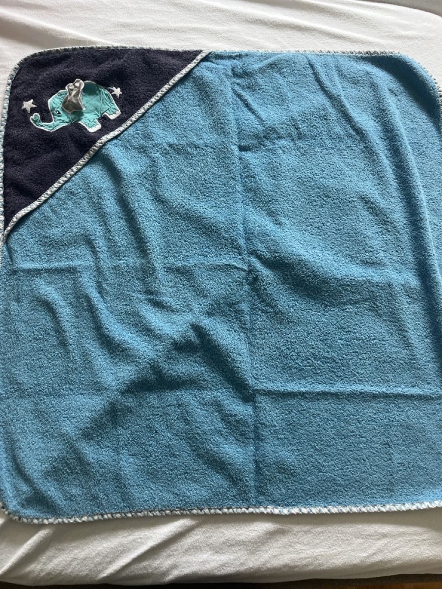Teli da bagno: Badetuch Elefant 🐘 – Nuovo (secondo la descrizione) da Riehen venduto da chr_h8fh