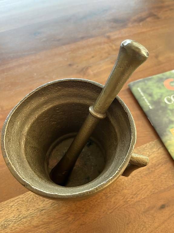 Altro per cucinare: Antiker Mörser aus Bronze datiert 1817 – Usato da Schlieren venduto da djambaza 1