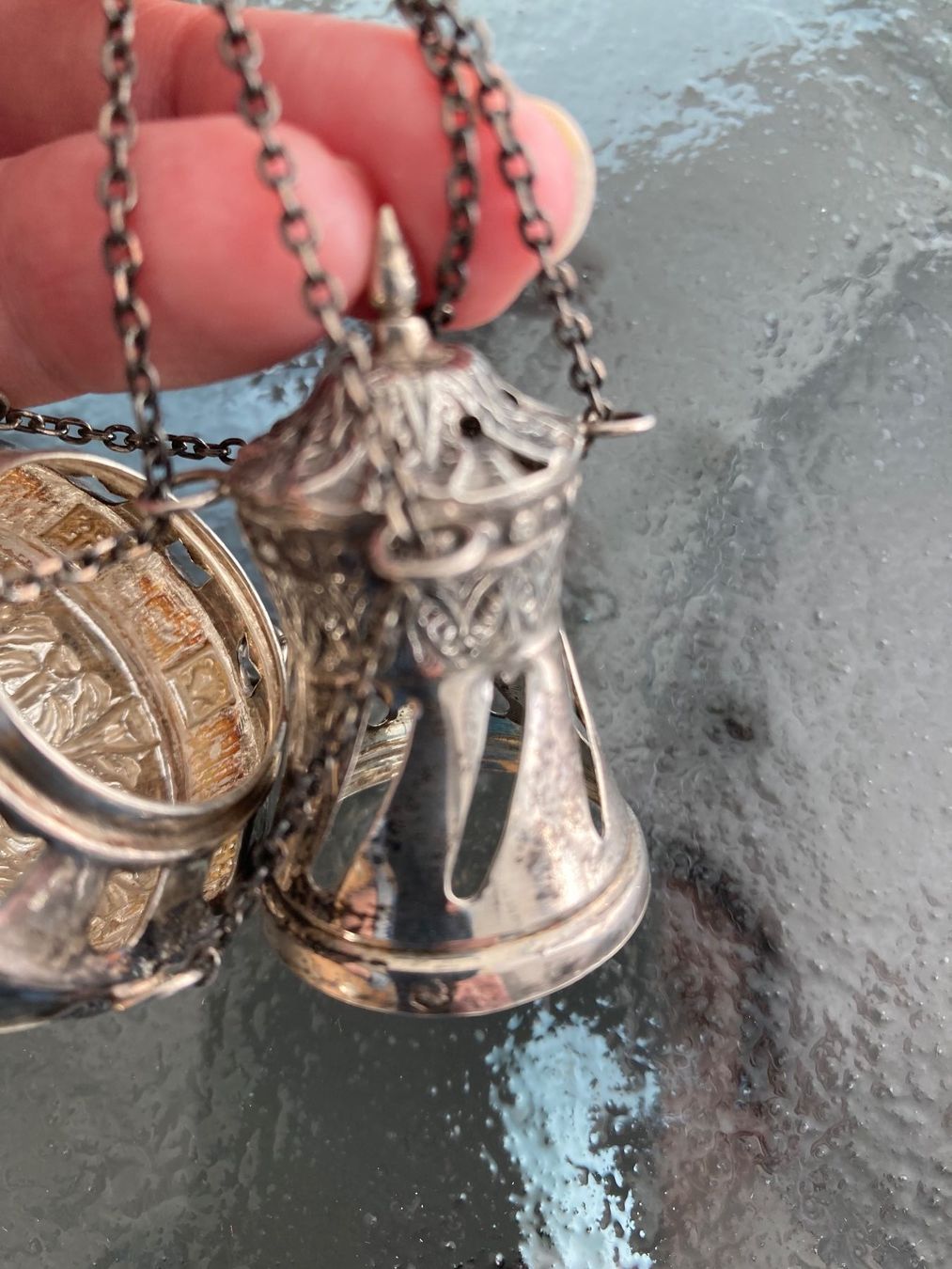Flacons: Wunderbare Miniatur Weihwassergefäss Silber antik – D'occasion à Zürich par kostbares 4