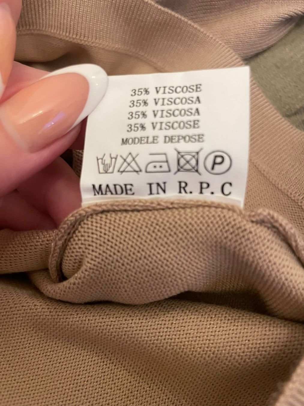 Pullover & Sweatshirts: Ami&Clo Paris Frauen Pullover – Neu (gemäss Beschreibung) aus Kilchberg ZH von Suisse500 4