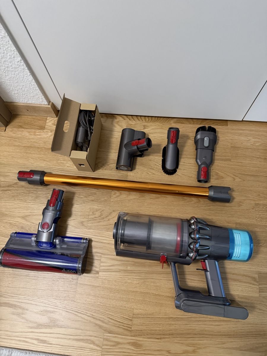 Dyson Staubsauger & Zubehör: Dyson v11 absolute  – Gebraucht aus Meyrin von SA_3006