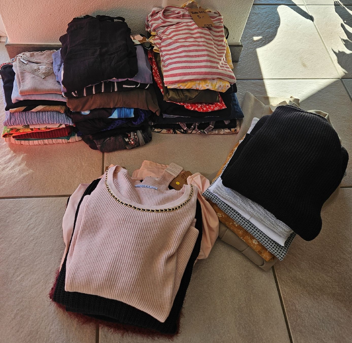 Lotti di vestiti: lot taille M – Usato da Vétroz venduto da sas_yln5 2