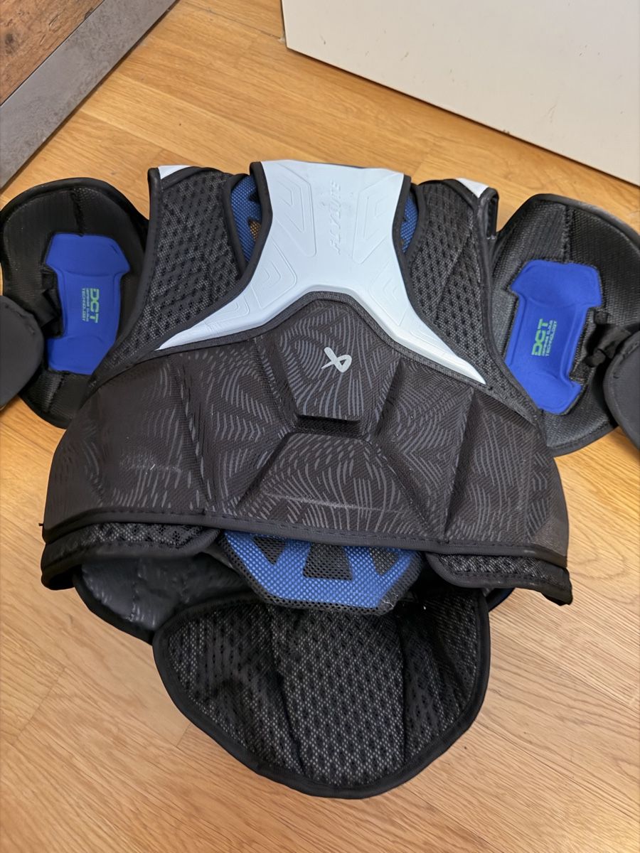 Giochi: Bauer Vapor Flylite Brustpanzer Senior Medium – Nuovo (secondo la descrizione) da Berg TG venduto da luca.qkz 3