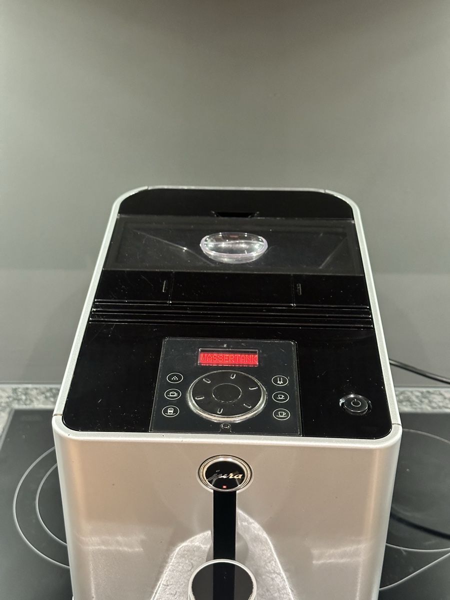Jura Kaffeemaschinen & Espressomaschinen: Jura Micro 9 – Gebraucht aus Bern von AliceHo 3