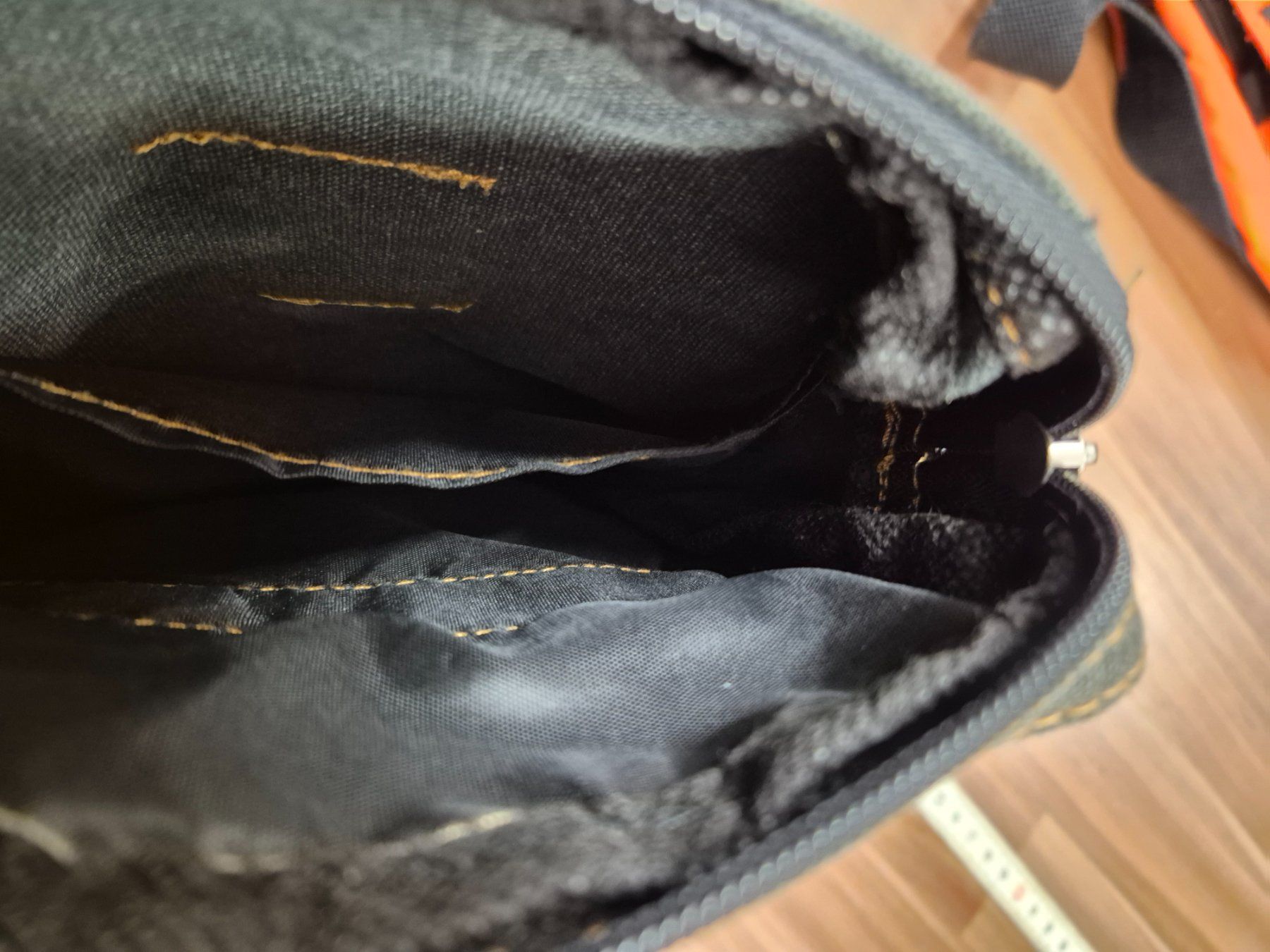 Taschen für Damen: 1 Umhängetasche  K20 – Gebraucht aus Schwarzenburg von Flamingo07 1