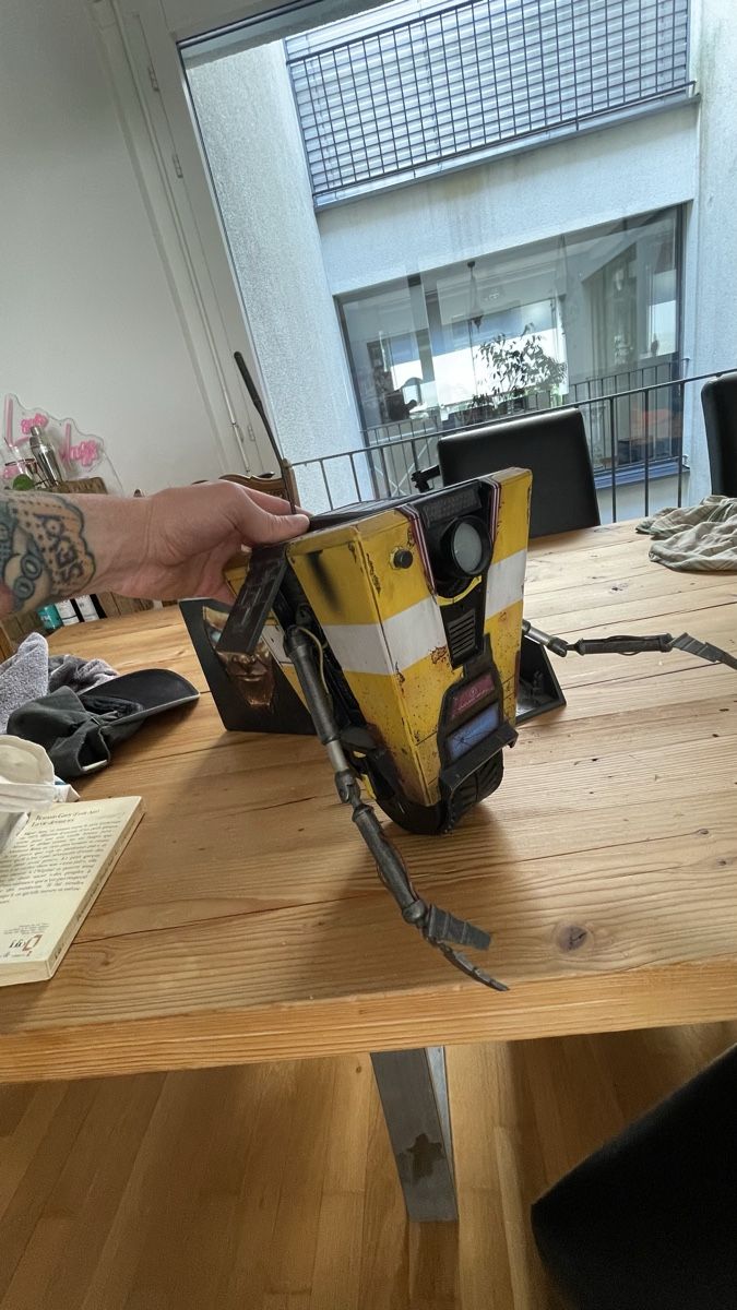 Jouets: Borderlands Claptrap Roboter – Défectueux à Zürich par Trash011 2
