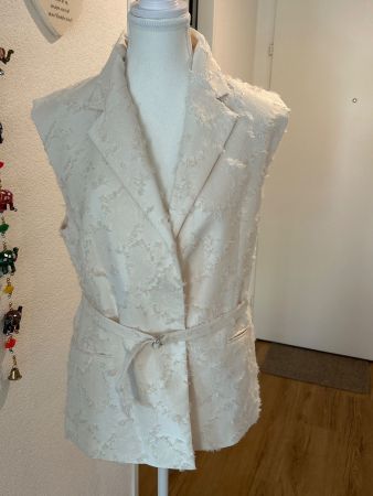 Elegante Damen Weste in cremeweiss von MNG Gr. M