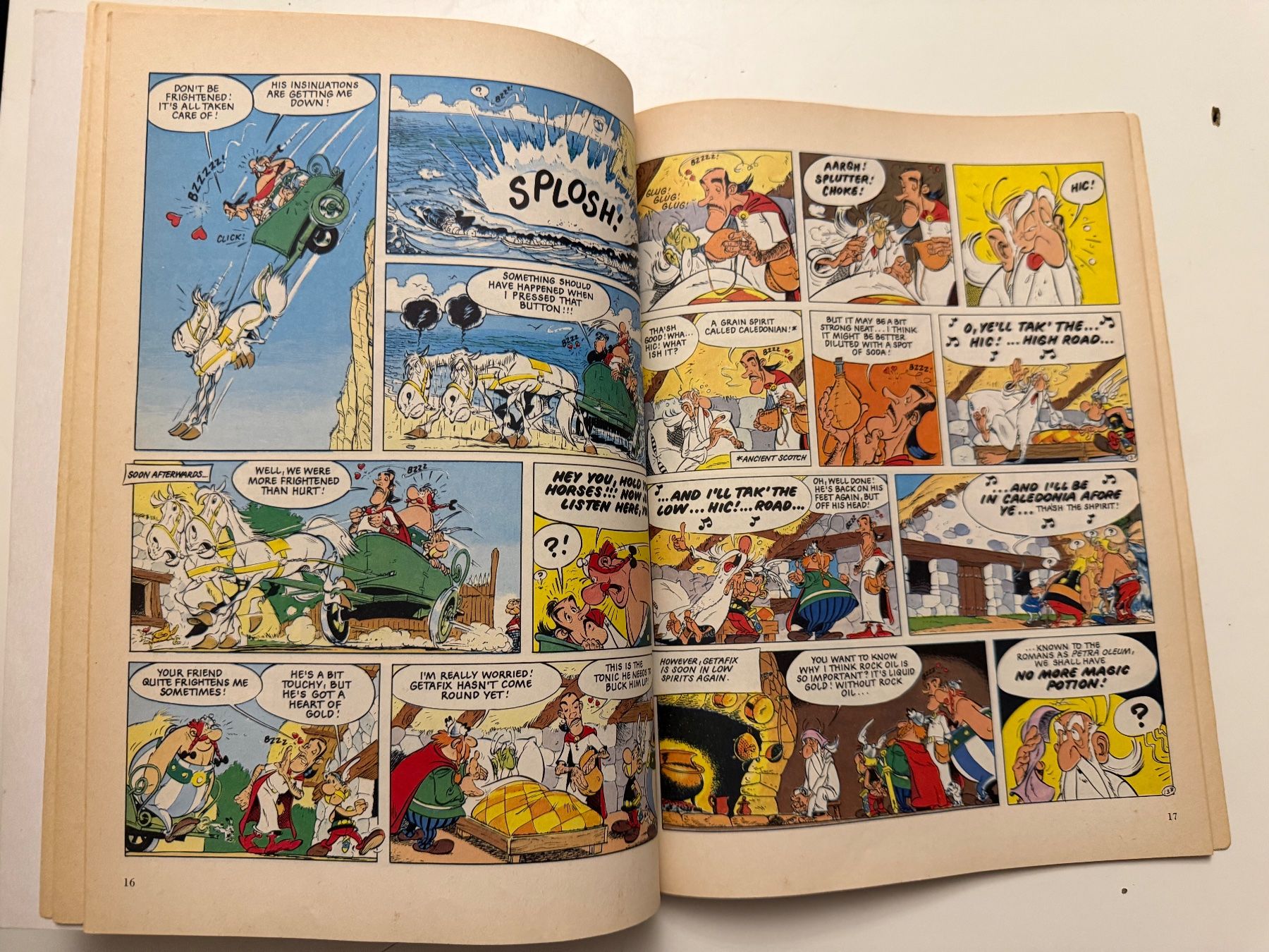 Fumetti: Asterix and the Black Gold Softcover – Usato da Münsingen venduto da Ganjam 5