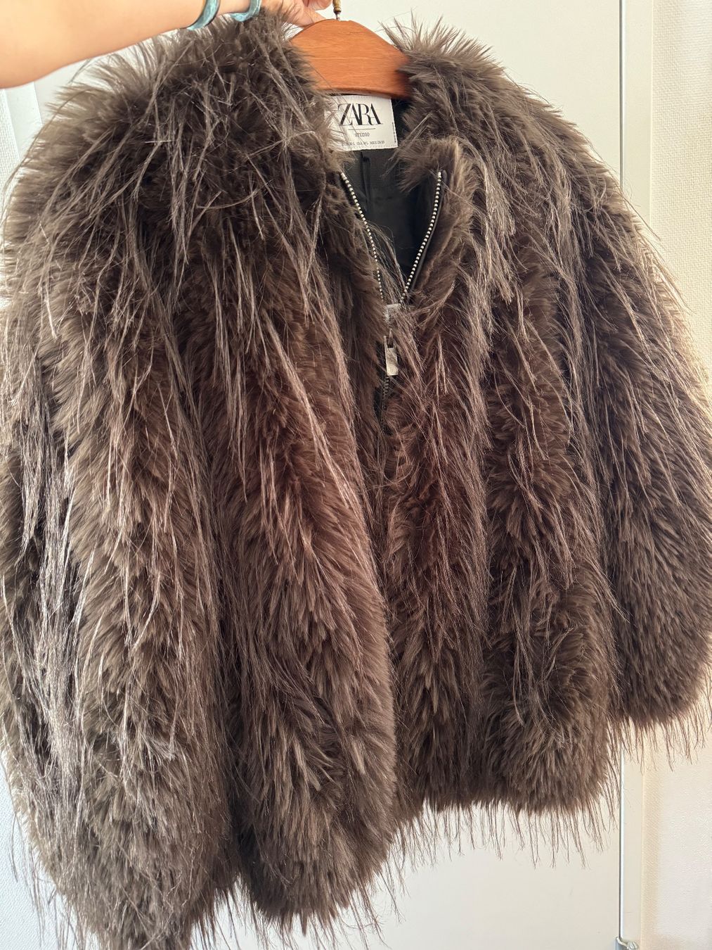 Zara Jacken: Zara Studio Limited Edition Bomberjacke Neu – Neu und originalverpackt aus Obfelden von cesarina10 2