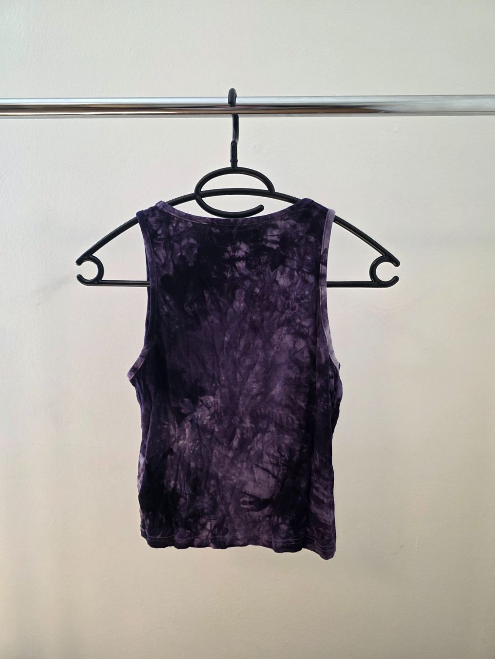 Tops: Violettes Top Disturbia – D'occasion à Rothenfluh par sel_j856 1