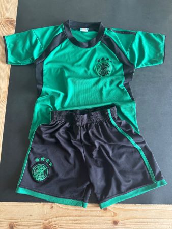 Deutschland Trikot "NEUER" und Hose, Grösse M (ca. 134/140)