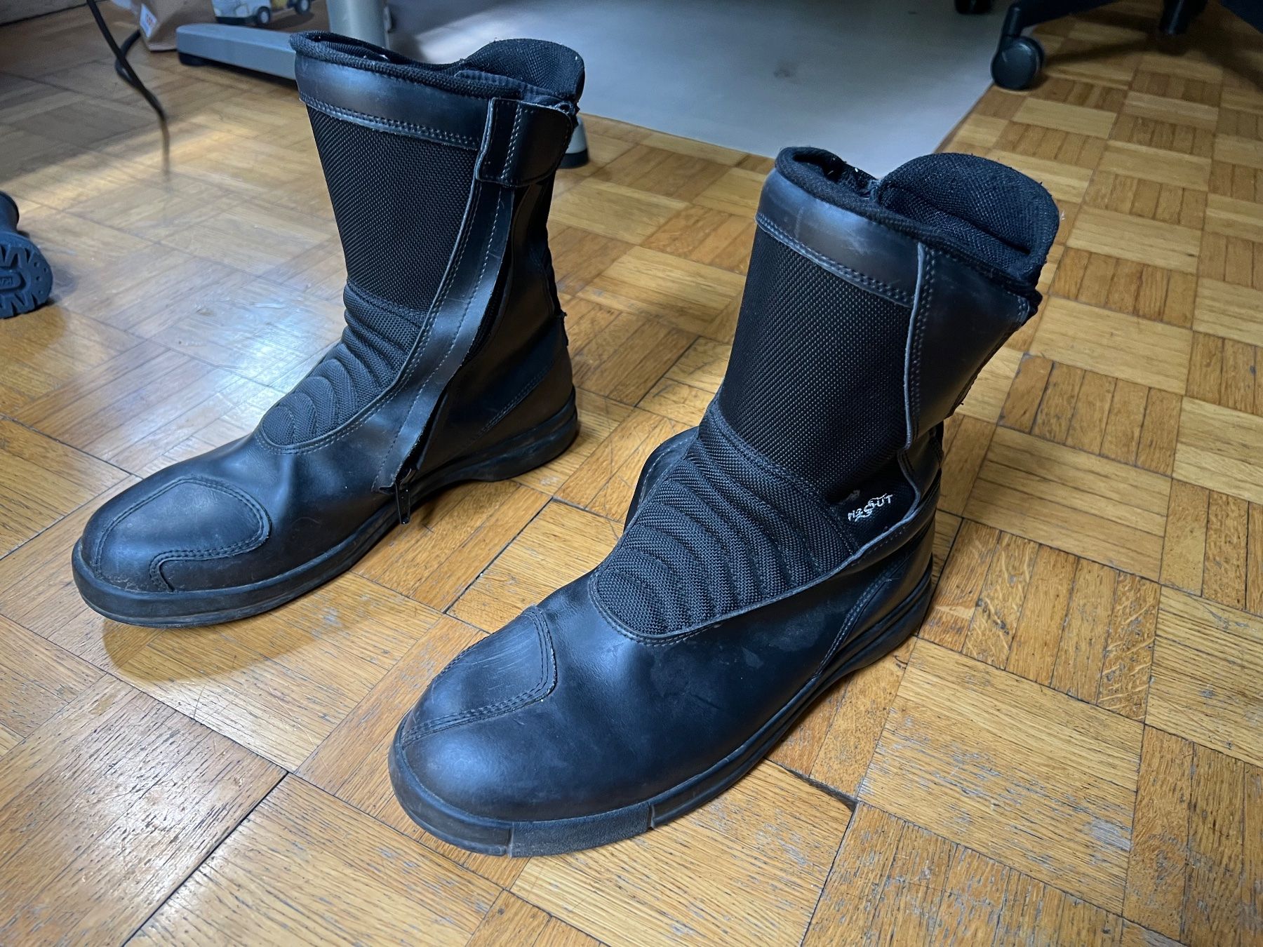 Scarpe da uomo: Xpd Motorrad-Stiefel Grösse 44 – Usato da Zürich venduto da Zuerisee17 1