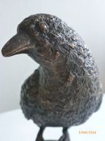 Prächtiger, naturgetreuer Vogel auf Sockel. Bronze.