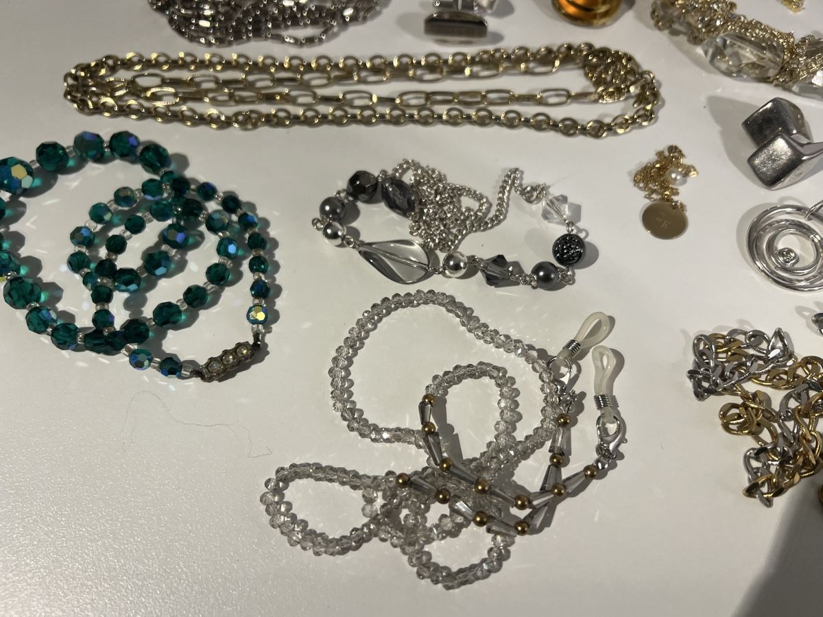 Altri gioielli: Lot de bijoux anciens  – Usato da St-Pierre-Clages venduto da ste_xk6p 1