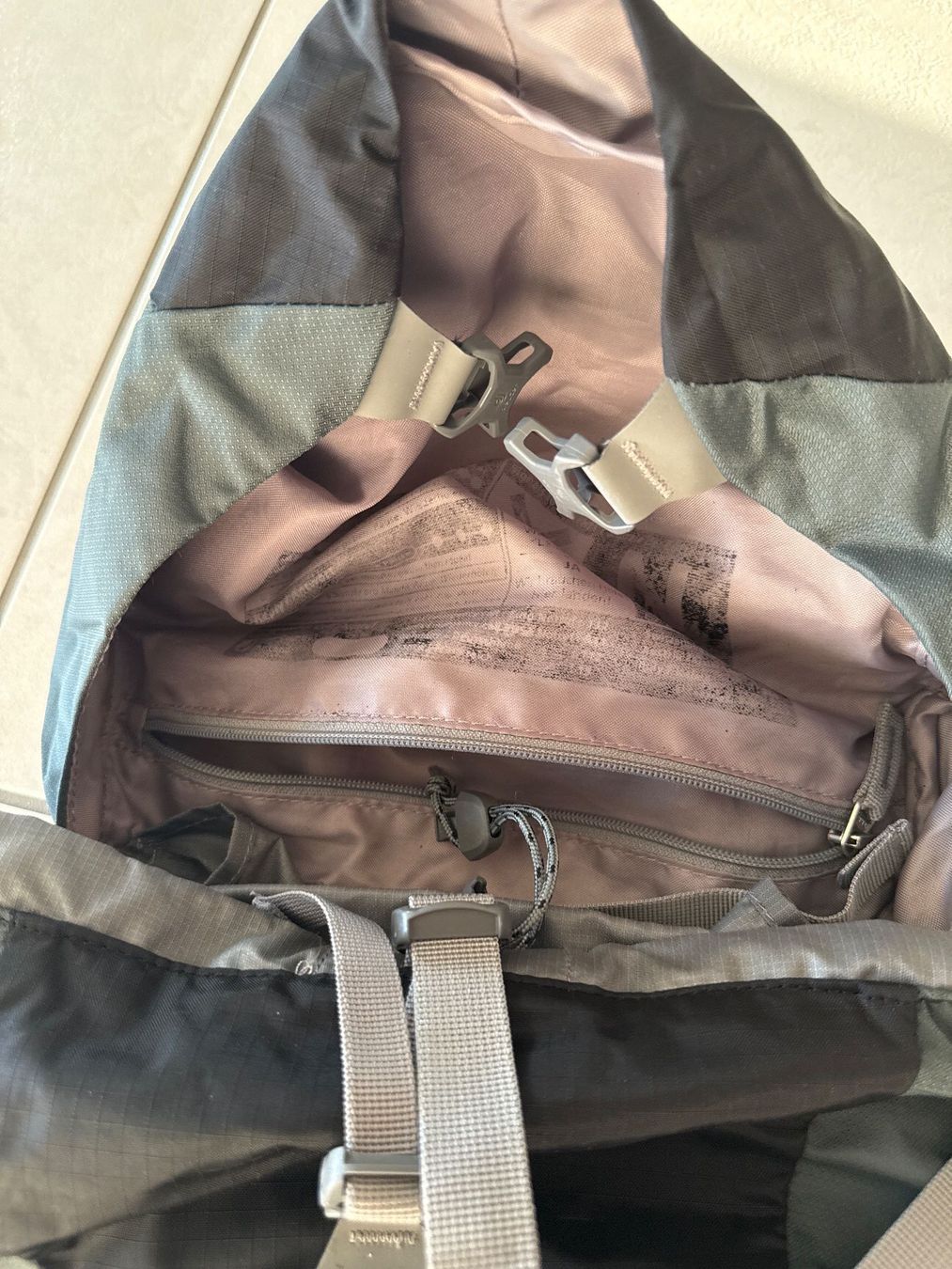 Deuter Zaini: Deuter Act Lite 40 + 10 Backpack (Rucksack) – Usato da Glattbrugg venduto da amitchaudhary82 7