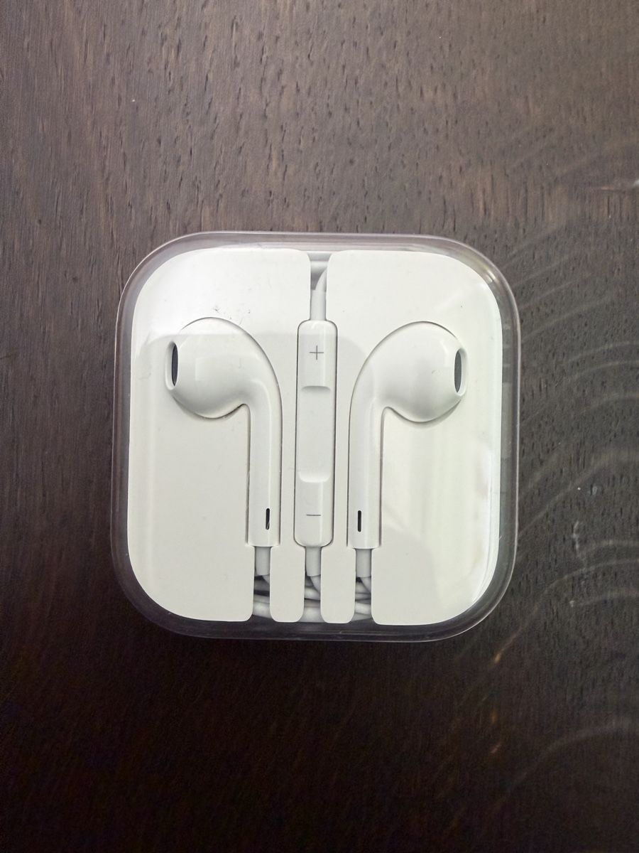 Apple Casques audio: Apple Kopfhörer neu – Neuf avec emballage d'origine à Madetswil par tigerfisch