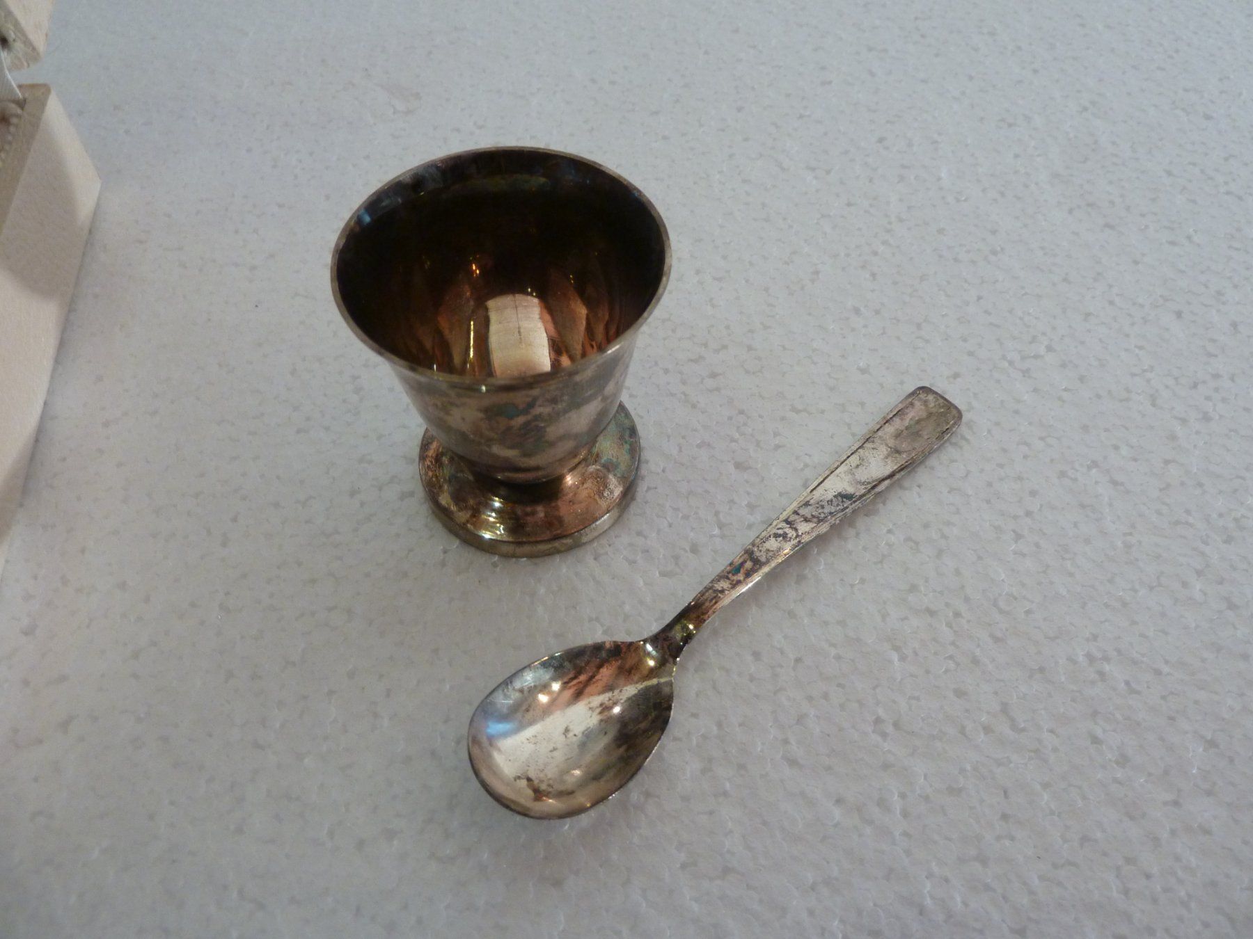 Löffel: Antiker Becher und Löffel, versilbert – Gebraucht aus Bure von 1319 1