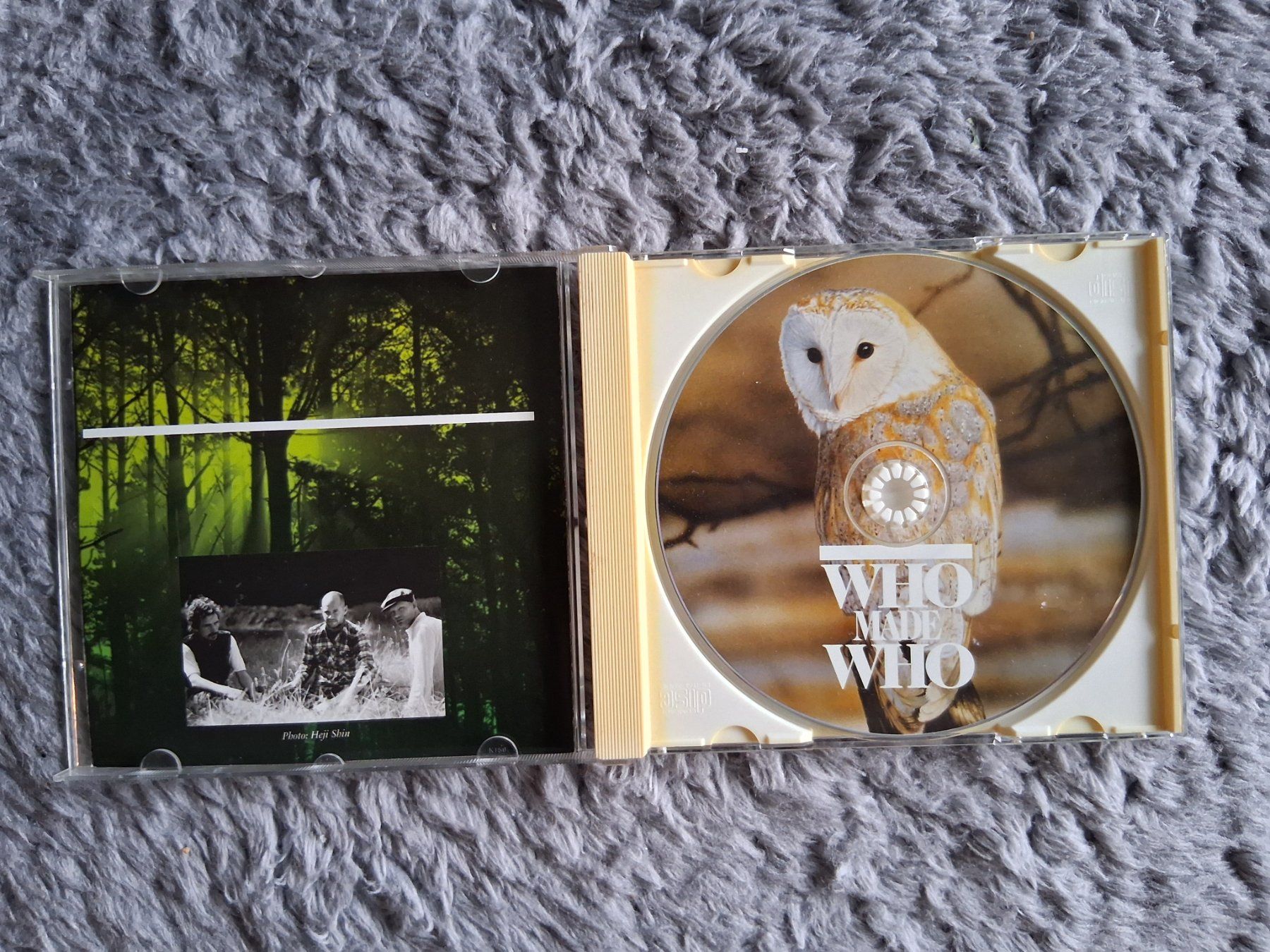 CDs: WHO MADE WHO    GREEN VERSION     CD – Gebraucht aus Wetzikon ZH von Ramones01 2